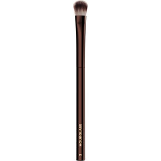 Hourglass Brush No 3 All-Over Shadow
