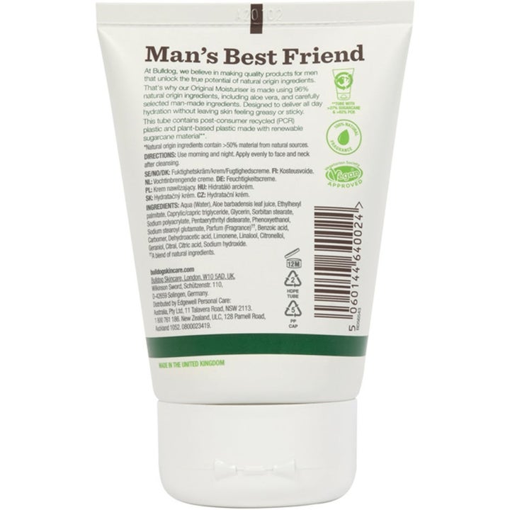 Scrub & Soothe - Exfolierande och Lugnande Rutin för Män med Grov Hudstruktur