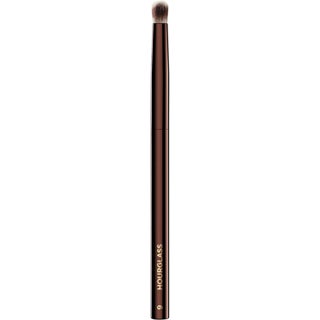 Hourglass Brush No 9 Domed Shadow