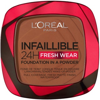 L'Oréal Paris Infaillible 24H Fresh Wear Foundation in a Powder