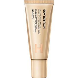 Hourglass Illusion Luminous Glow Foundation