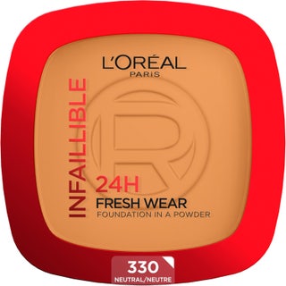 L'Oréal Paris Infaillible 24H Fresh Wear Foundation in a Powder